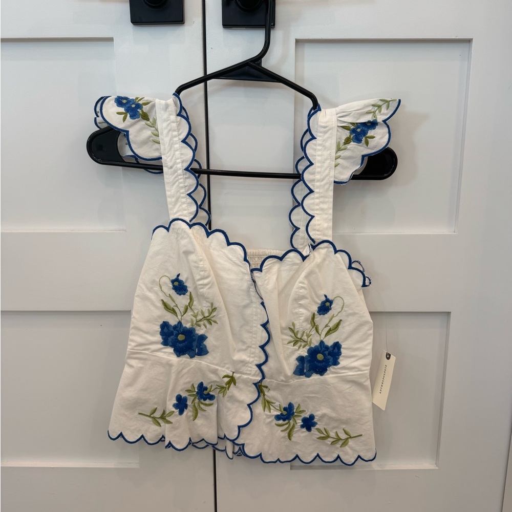 NWT Anthropologie Maeve White Top with Blue Floral and Scallop Embroidery